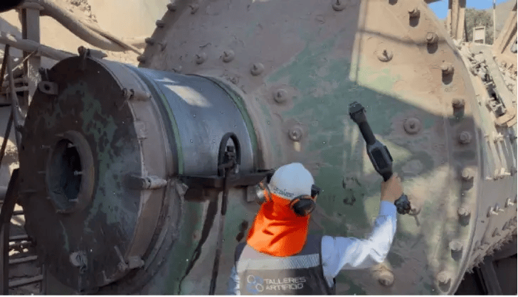 3D scan the ball mill using FreeScan UE Nova 1